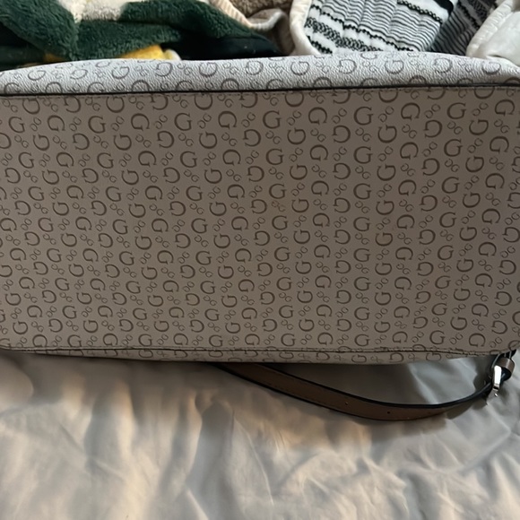 LARGE CROSS BODY & TOTE GUESS BAG - Picture 3 of 4